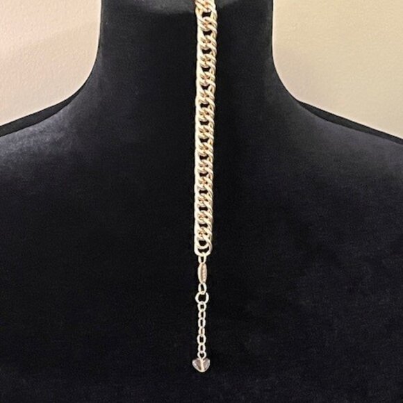 Sabika Gold Chain Necklace and Bracelet - Picture 4 of 5